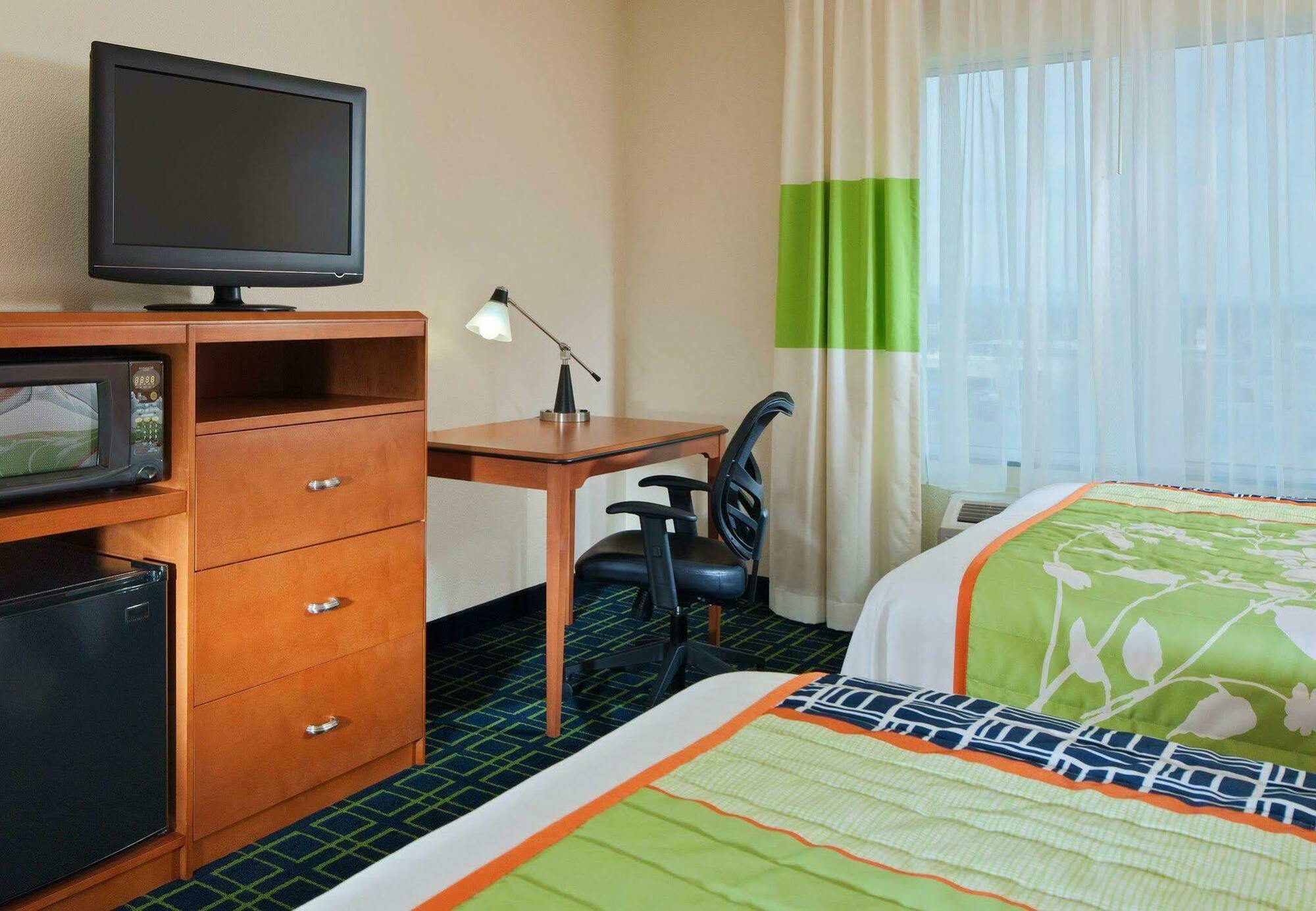Fairfield Inn And Suites By Marriott Harrisonburg Exterior photo
